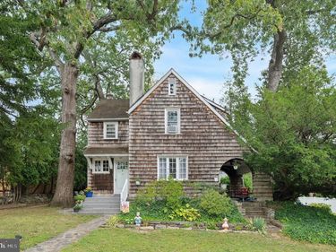 15 OAKLAND ROAD, BROOMALL, PA 19008