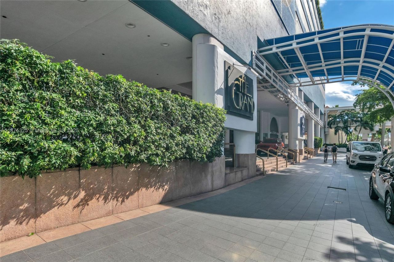 1717 N Bayshore Dr, Unit A-3042, Miami, FL 33132 Photo