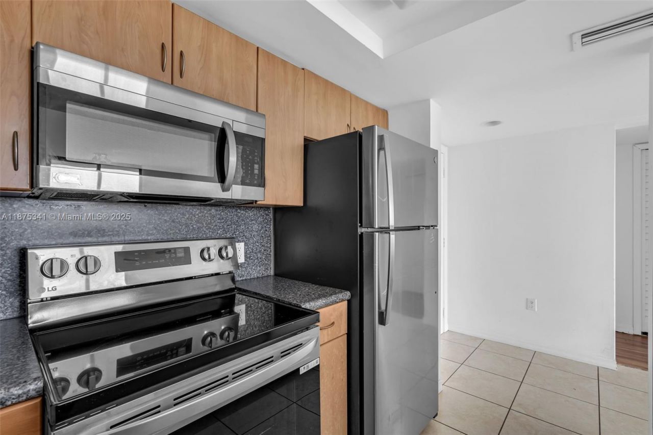 1690 SW 27th Ave, Unit 608, Miami, FL 33145 Photo