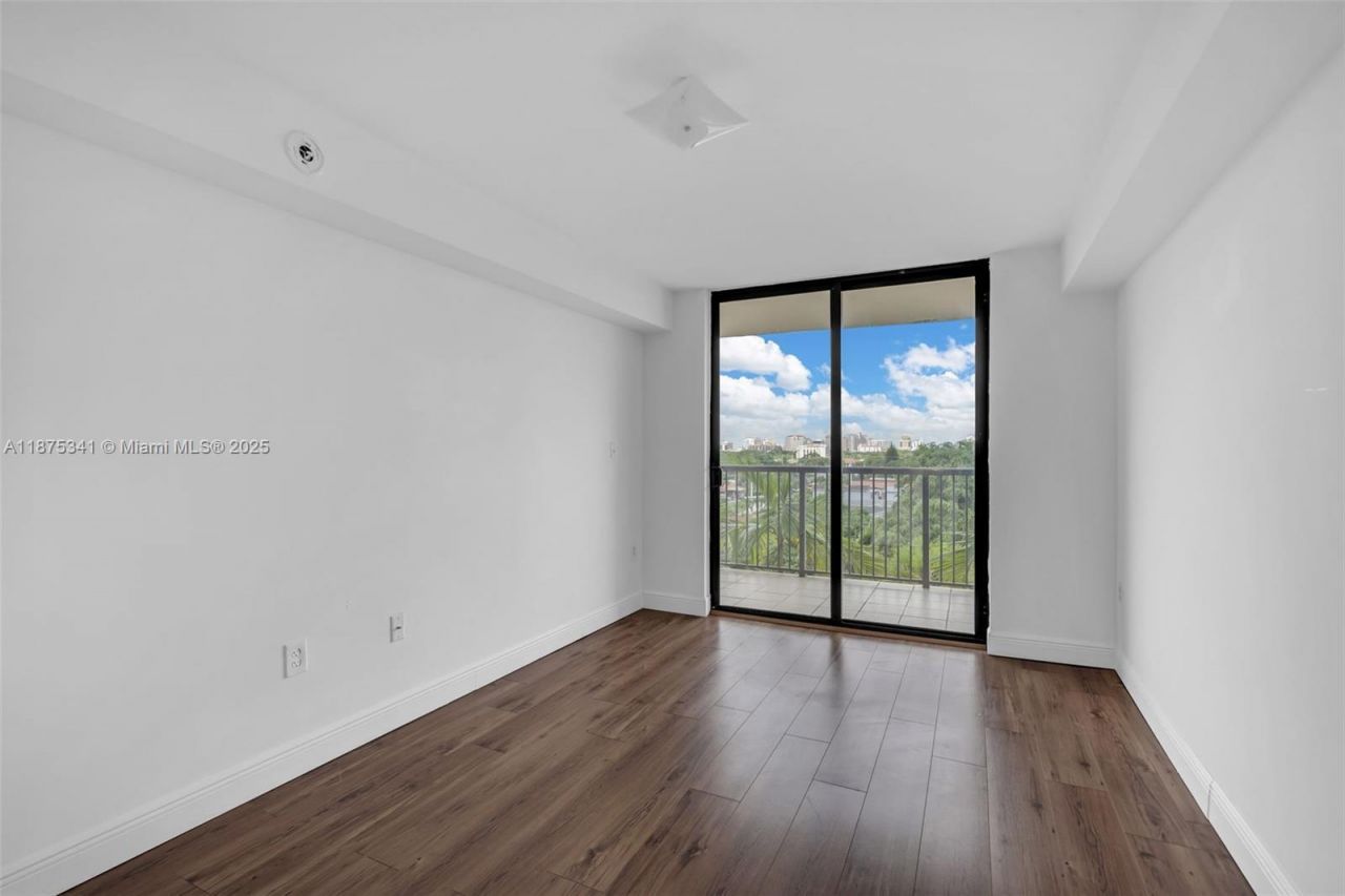 1690 SW 27th Ave, Unit 608, Miami, FL 33145 Photo