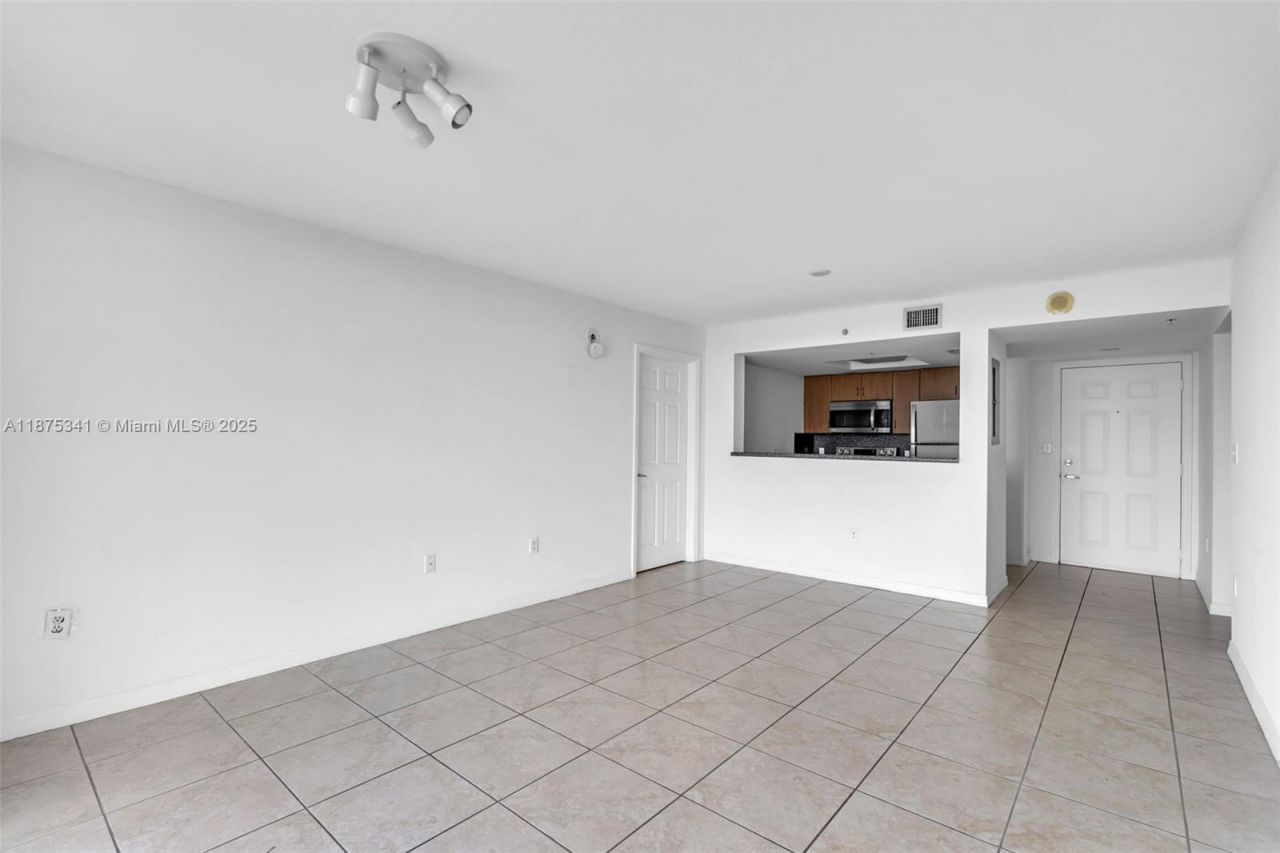 1690 SW 27th Ave, Unit 608, Miami, FL 33145 Photo