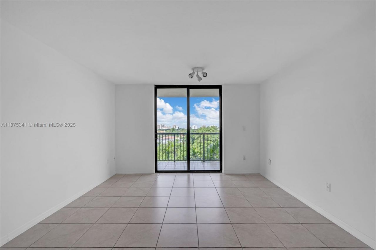 1690 SW 27th Ave, Unit 608, Miami, FL 33145 Photo
