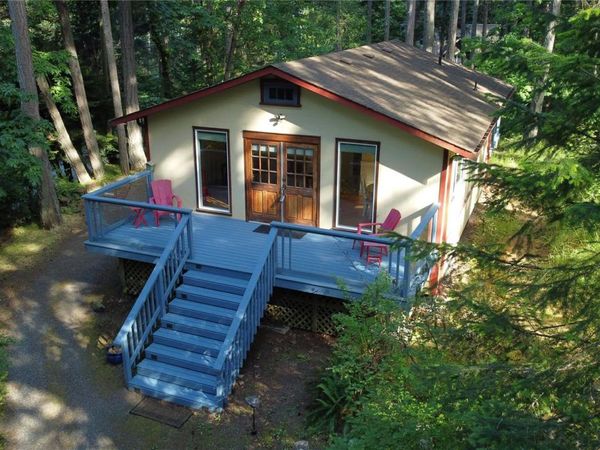 99 Captain Morgans Blvd, Protection Island, BC V9R 6R1