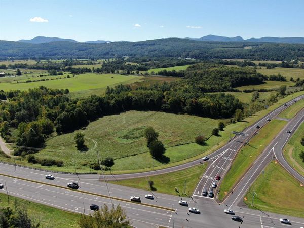 65 Dyer Road, Rutland Town, VT 05701