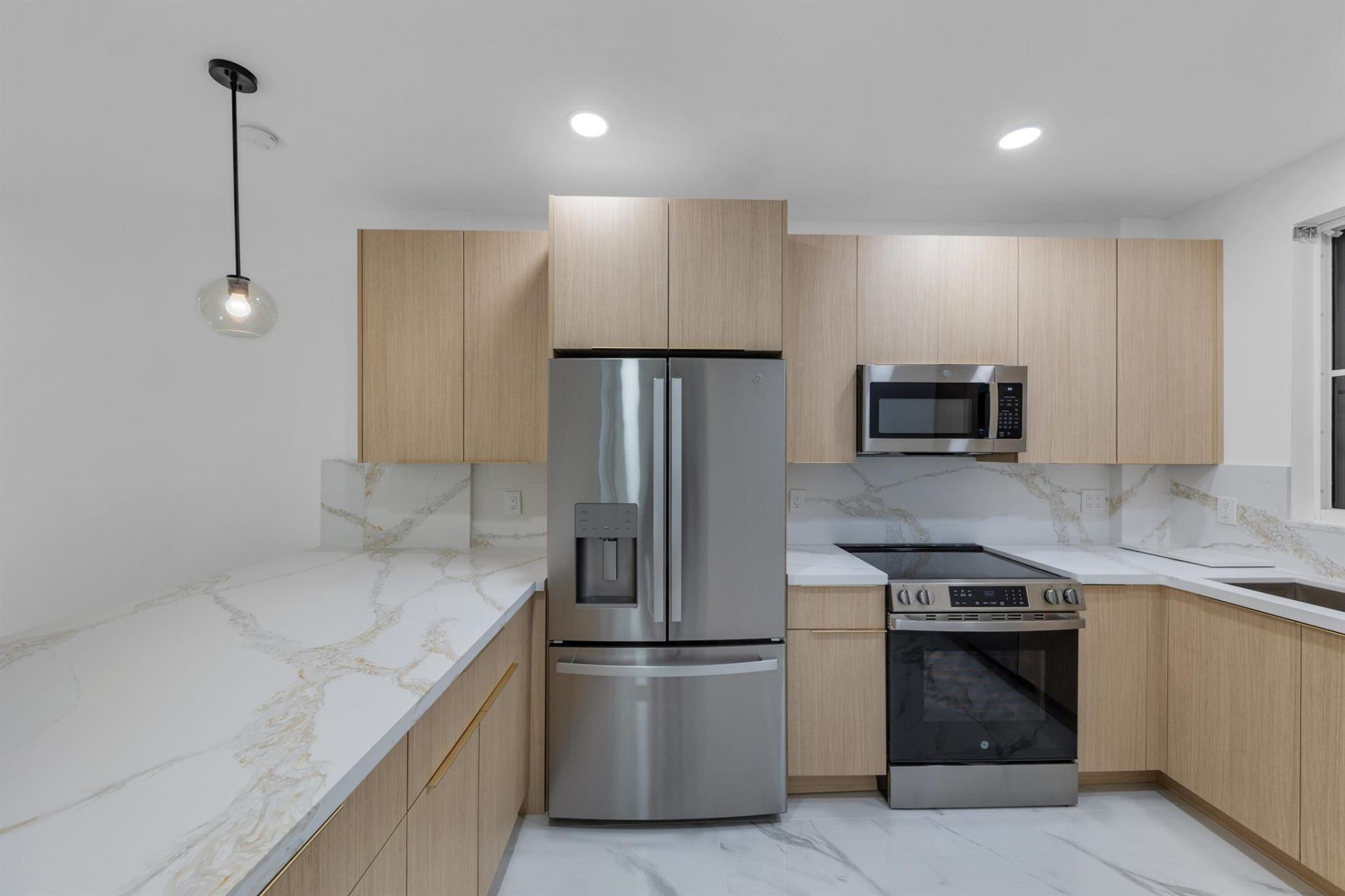 100 Paradise Harbour 502 Boulevard, Unit 502, North Palm Beach, FL 33408 Photo