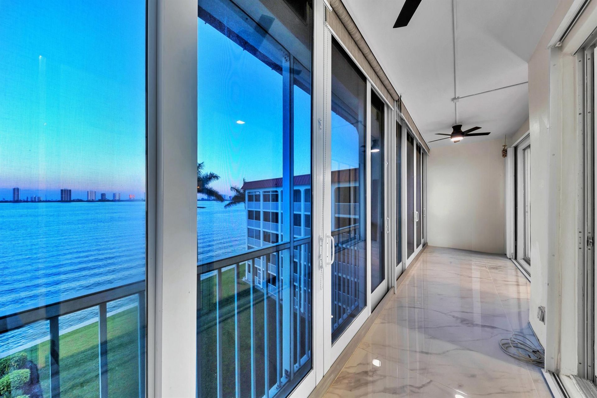 100 Paradise Harbour 502 Boulevard, Unit 502, North Palm Beach, FL 33408 Photo