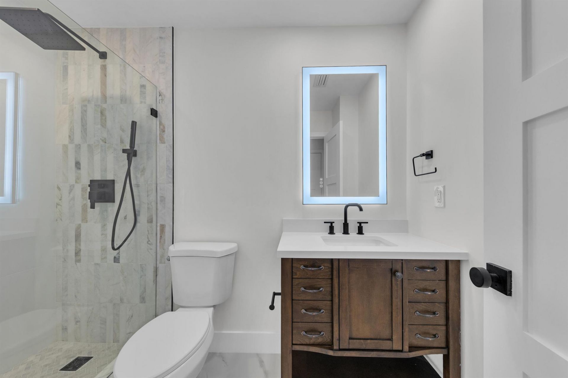 100 Paradise Harbour 502 Boulevard, Unit 502, North Palm Beach, FL 33408 Photo