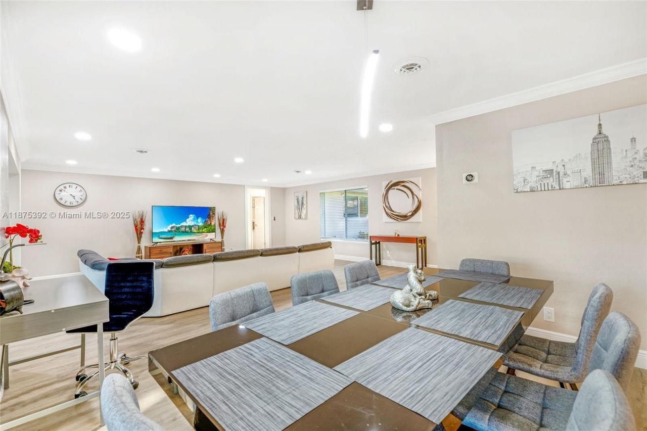 5740 NE 19th Ave, Fort Lauderdale, FL 33308 Photo