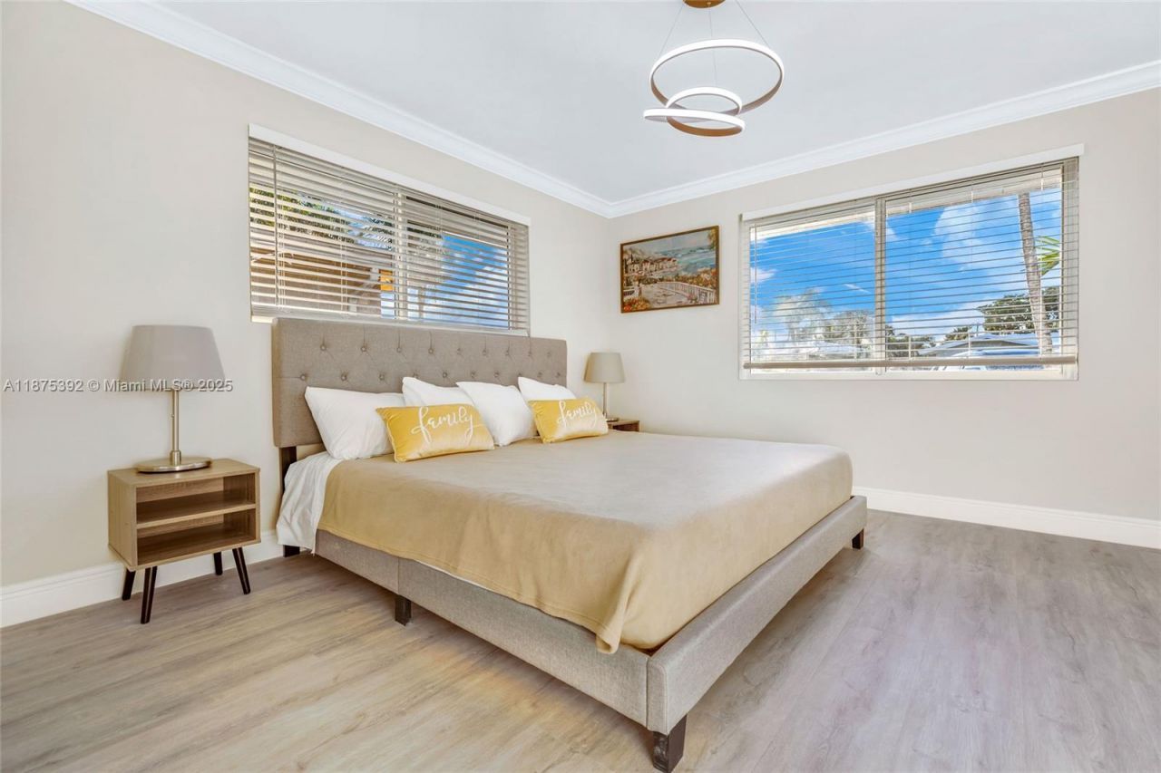 5740 NE 19th Ave, Fort Lauderdale, FL 33308 Photo