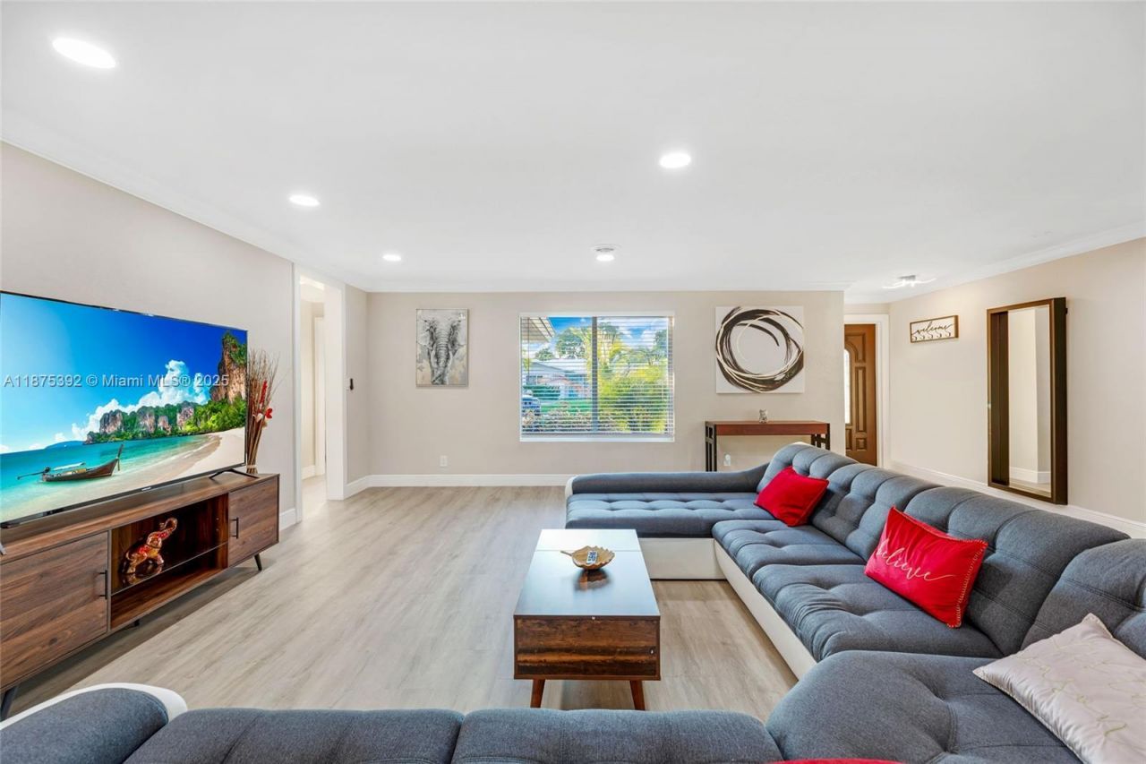 5740 NE 19th Ave, Fort Lauderdale, FL 33308 Photo