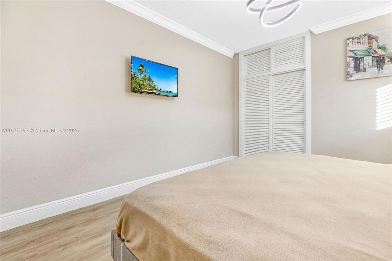 5740 NE 19th Ave, Fort Lauderdale, FL 33308 Photo