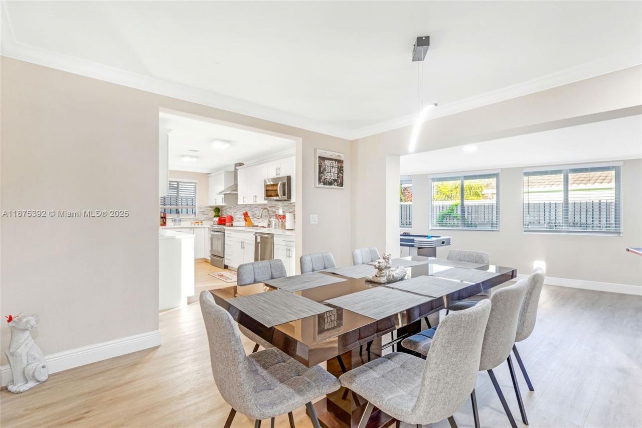 5740 NE 19th Ave, Fort Lauderdale, FL 33308 Photo