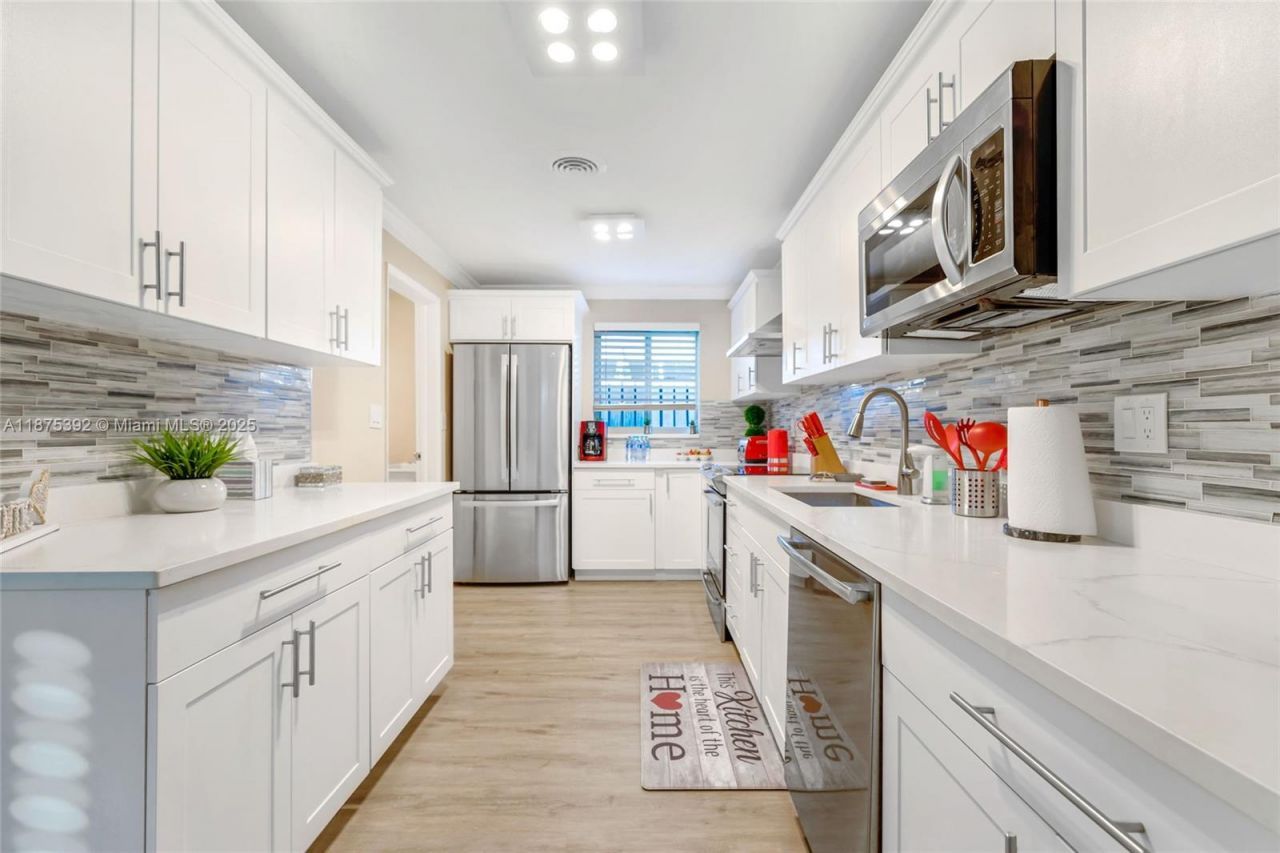 5740 NE 19th Ave, Fort Lauderdale, FL 33308 Photo