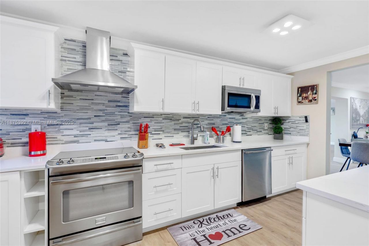 5740 NE 19th Ave, Fort Lauderdale, FL 33308 Photo