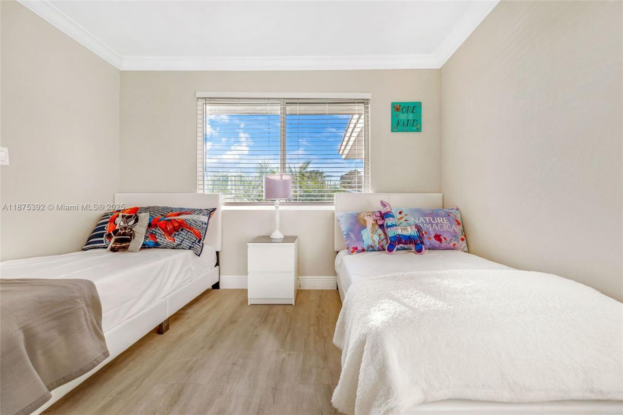 5740 NE 19th Ave, Fort Lauderdale, FL 33308 Photo