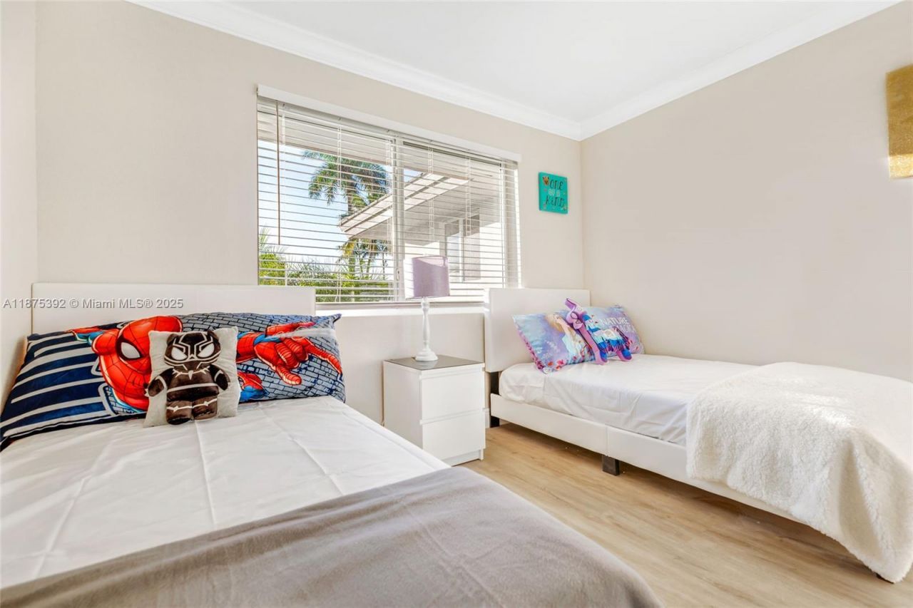 5740 NE 19th Ave, Fort Lauderdale, FL 33308 Photo