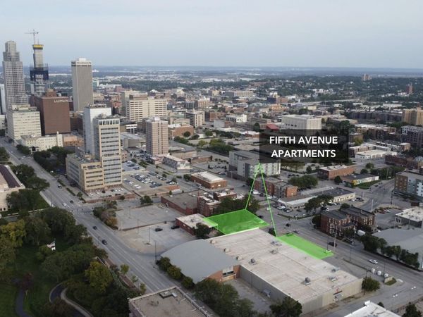 121 S 25th Street, Omaha, NE 68131