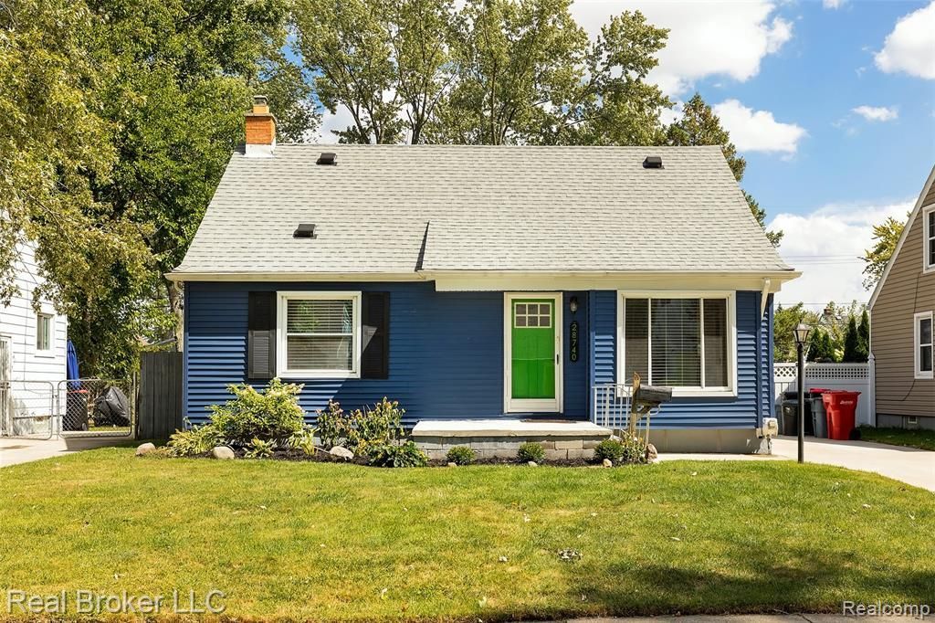 28740 Fairfax Street, Southfield, MI 48076 Main Photo
