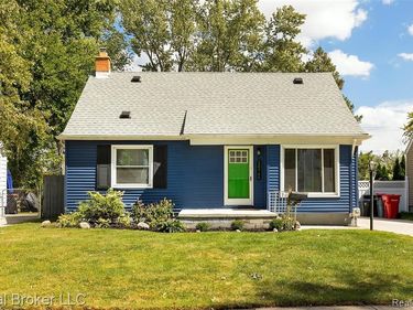 28740 Fairfax Street, Southfield, MI 48076