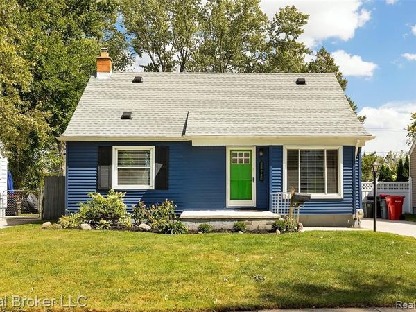 28740 Fairfax Street, Southfield, MI 48076