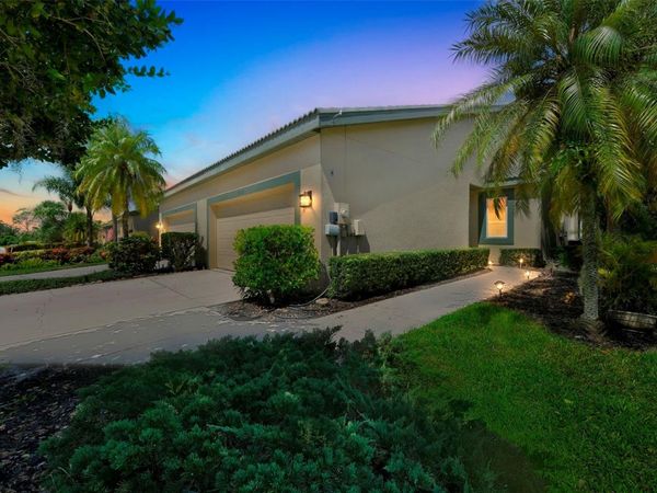 8512 54TH AVENUE CIRCLE E, BRADENTON, FL 34211