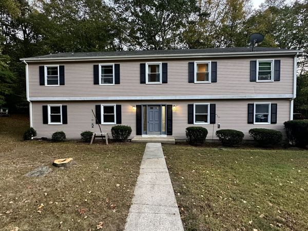 70 Pond Meadow , Essex, CT 06442