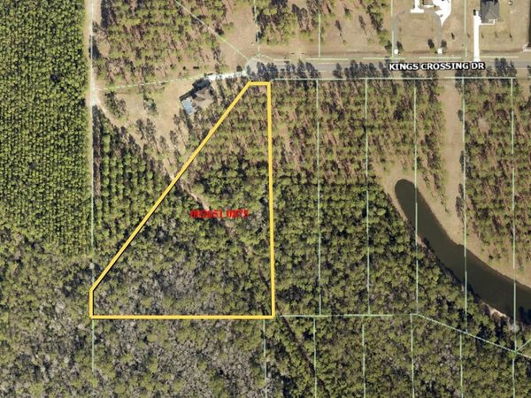 10142 Kings Crossing Dr, Jacksonville, FL 32219