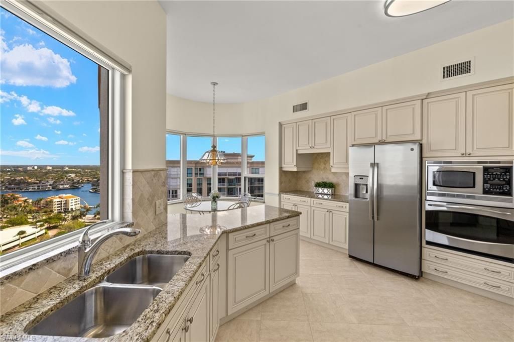 4251 Gulf Shore Blvd N, Unit PH-A, Naples, FL 34103 Photo