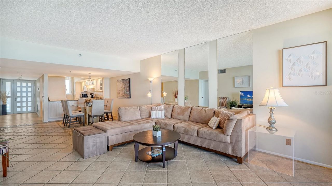 1055 Gulf Of Mexico Drive, Unit 504, Longboat Key, FL 34228 Photo