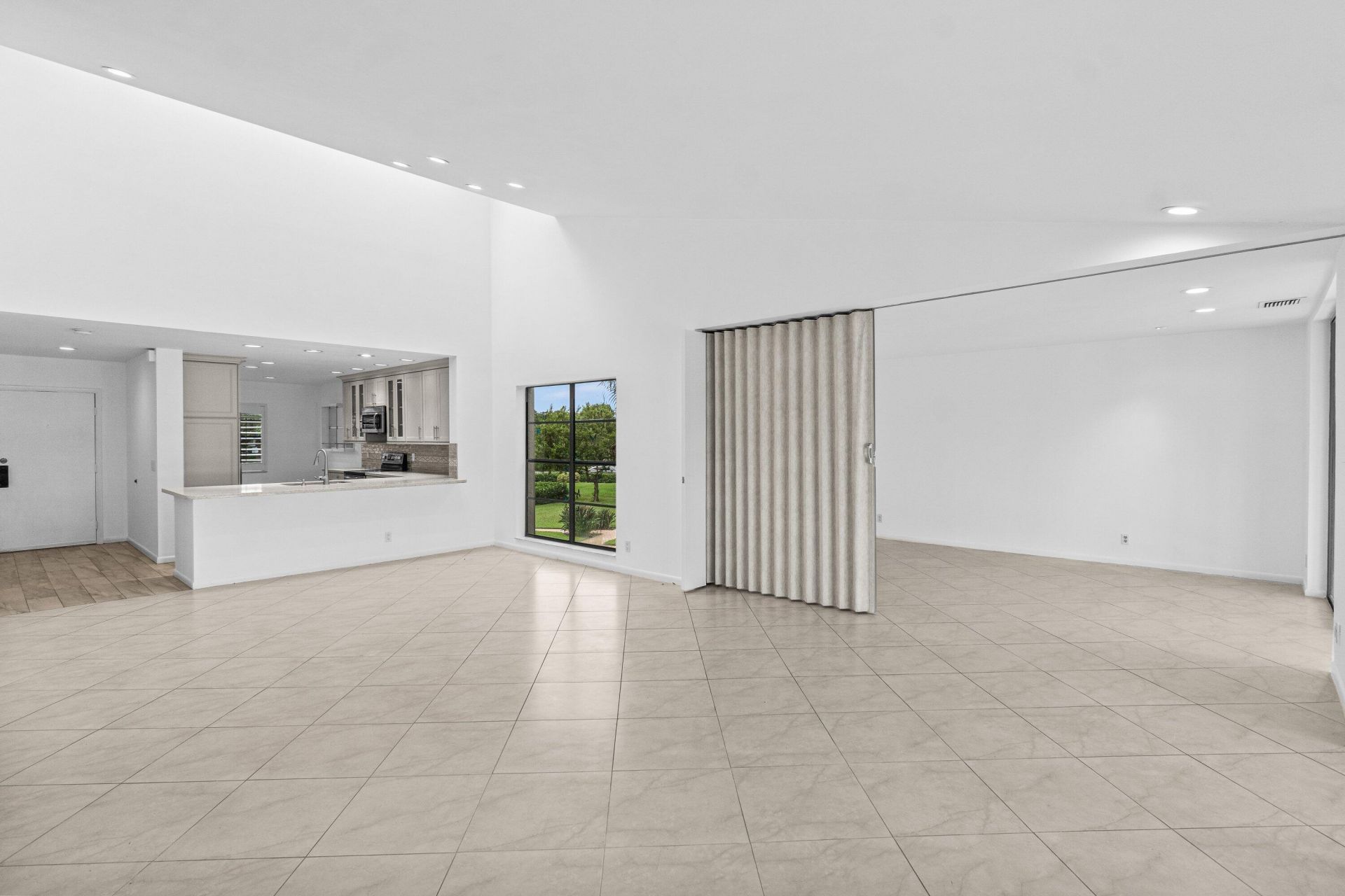 23 Eastgate Drive, Unit B, Boynton Beach, FL 33436 Photo