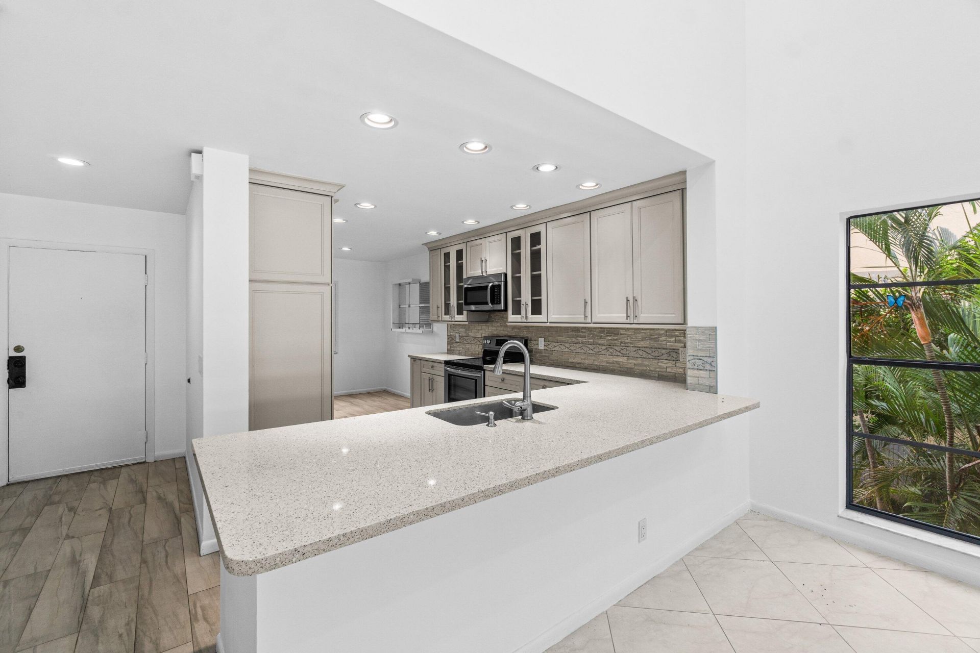 23 Eastgate Drive, Unit B, Boynton Beach, FL 33436 Photo