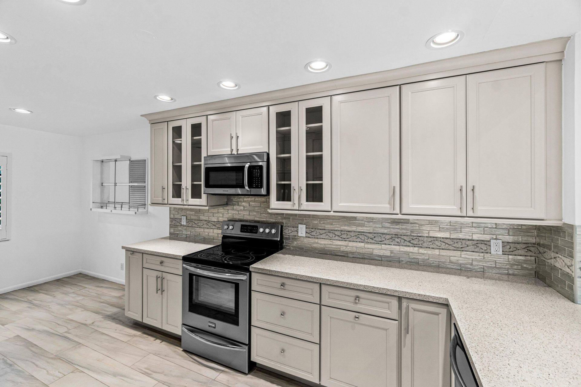 23 Eastgate Drive, Unit B, Boynton Beach, FL 33436 Photo