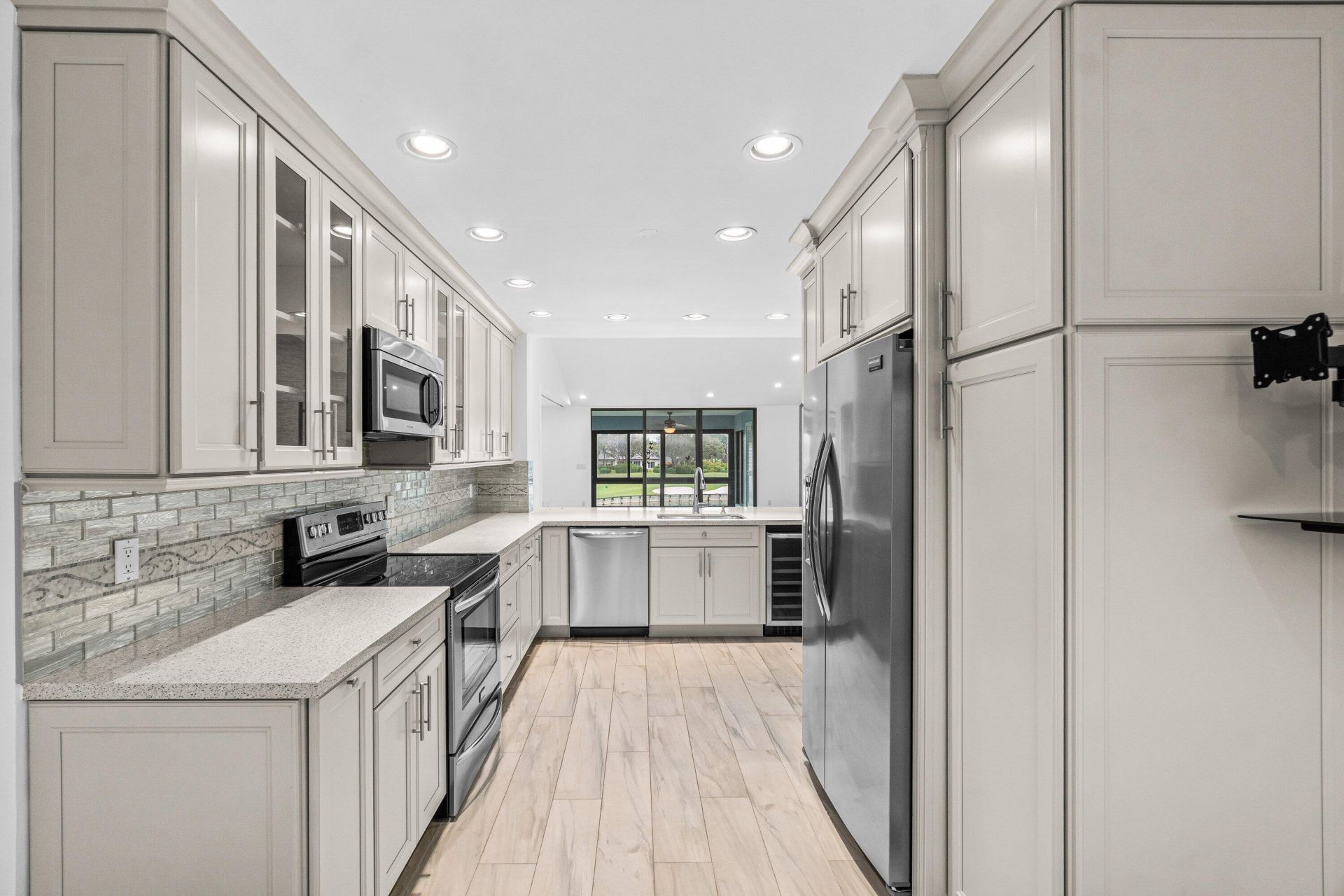 23 Eastgate Drive, Unit B, Boynton Beach, FL 33436 Photo