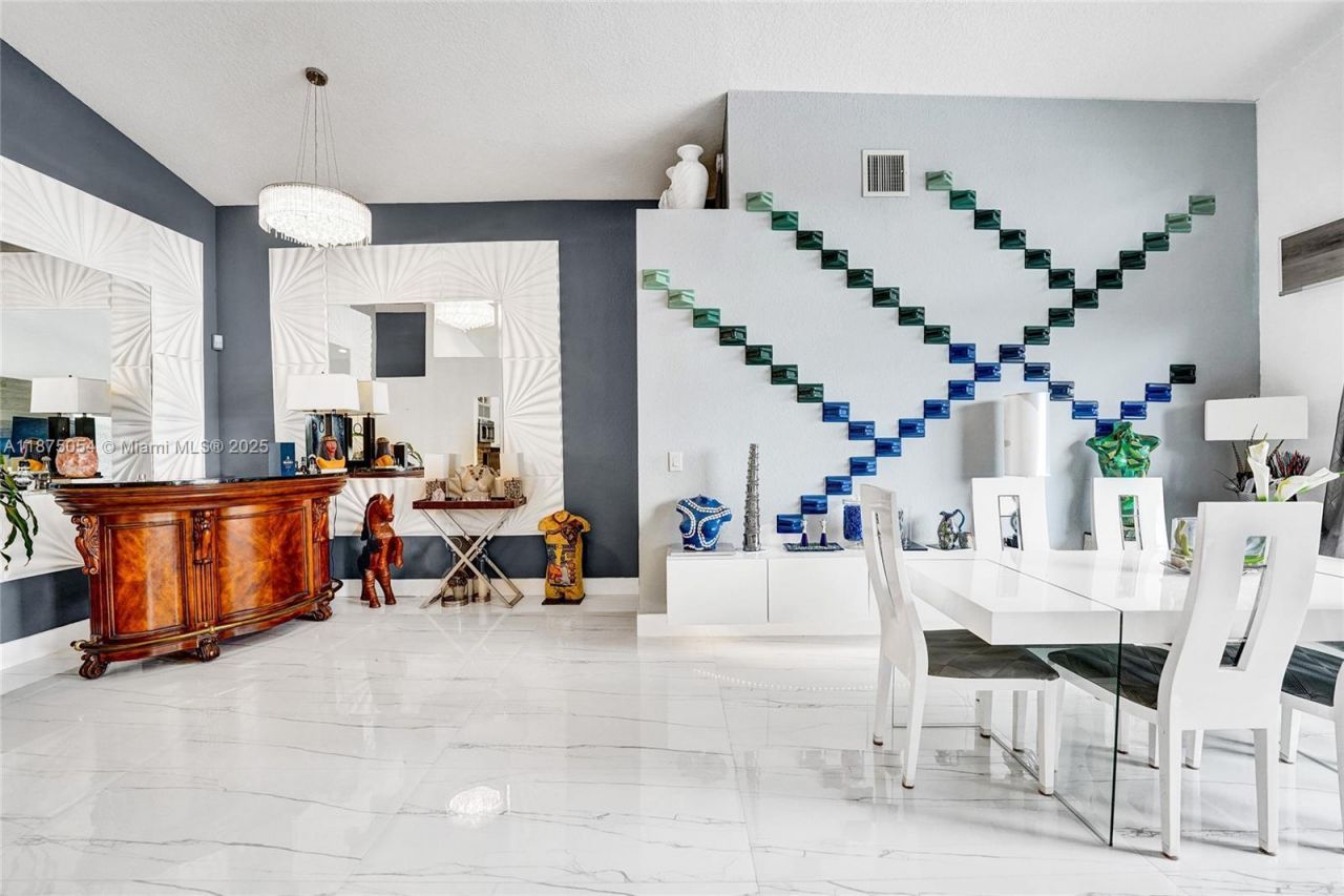 1947 NW 130th Ave, Pembroke Pines, FL 33028 Photo