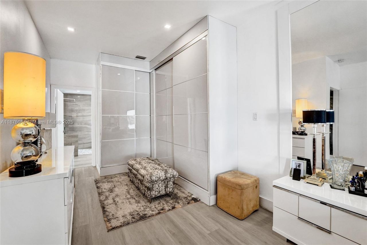 1947 NW 130th Ave, Pembroke Pines, FL 33028 Photo