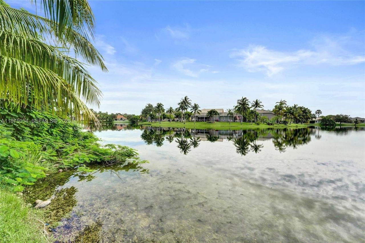 1947 NW 130th Ave, Pembroke Pines, FL 33028 Photo