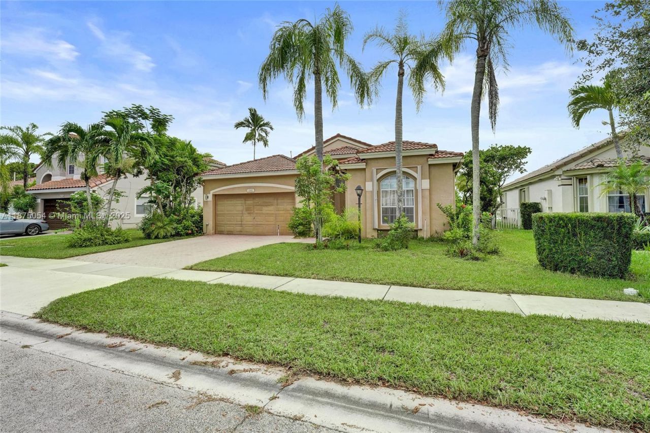 1947 NW 130th Ave, Pembroke Pines, FL 33028 Photo