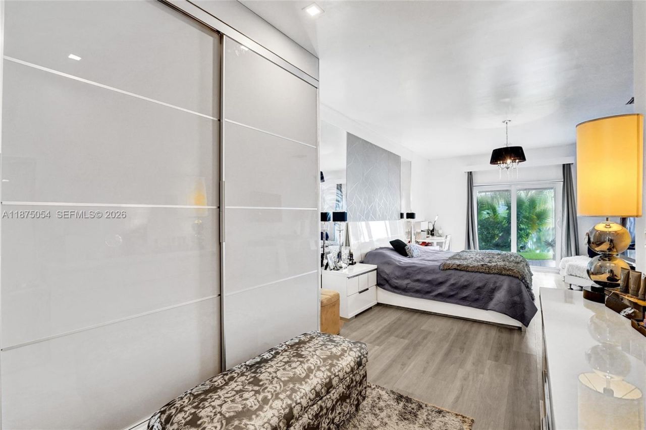 1947 NW 130th Ave, Pembroke Pines, FL 33028 Photo