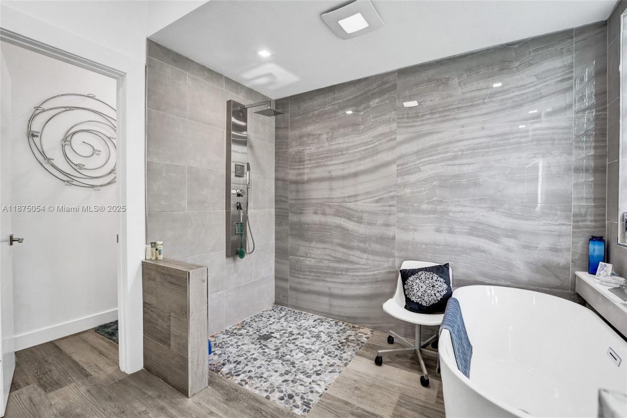 1947 NW 130th Ave, Pembroke Pines, FL 33028 Photo