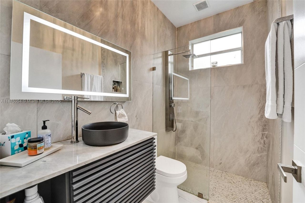 1947 NW 130th Ave, Pembroke Pines, FL 33028 Photo