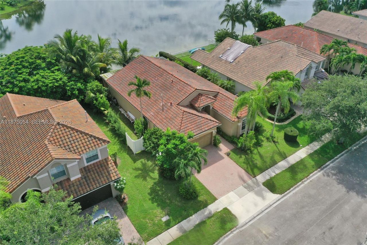 1947 NW 130th Ave, Pembroke Pines, FL 33028 Photo