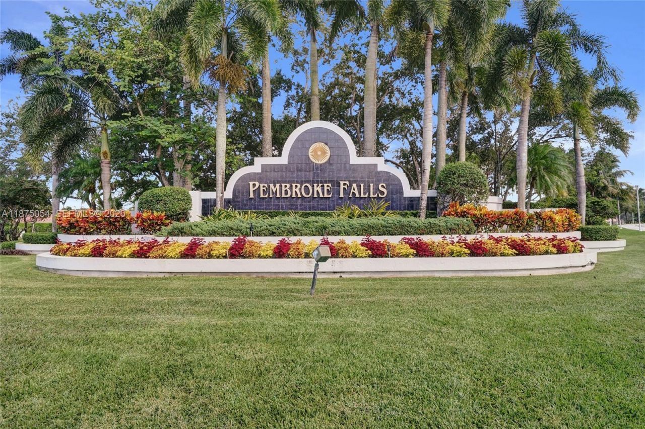 1947 NW 130th Ave, Pembroke Pines, FL 33028 Photo
