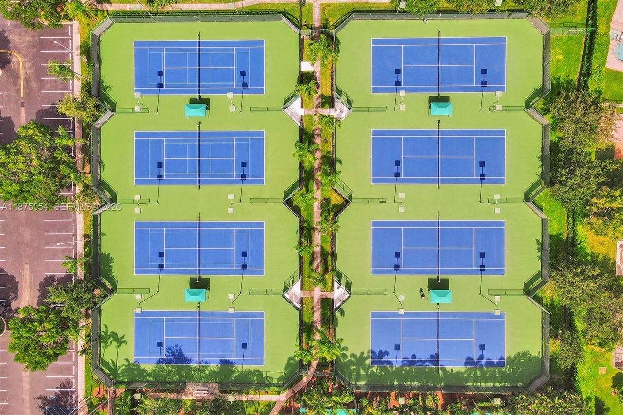 1947 NW 130th Ave, Pembroke Pines, FL 33028 Photo