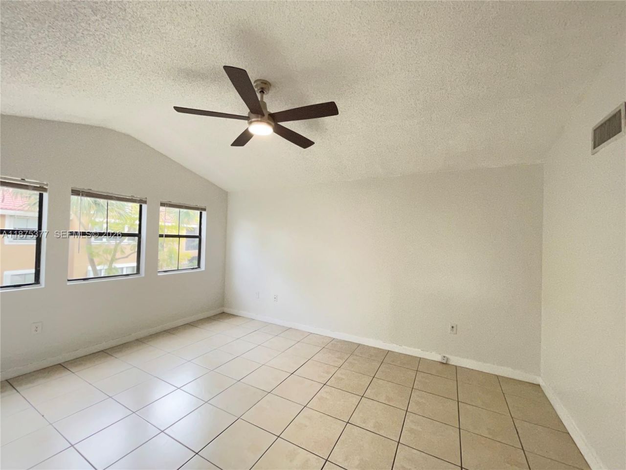 15591 SW 105th Ter, Unit 527, Miami, FL 33196 Photo