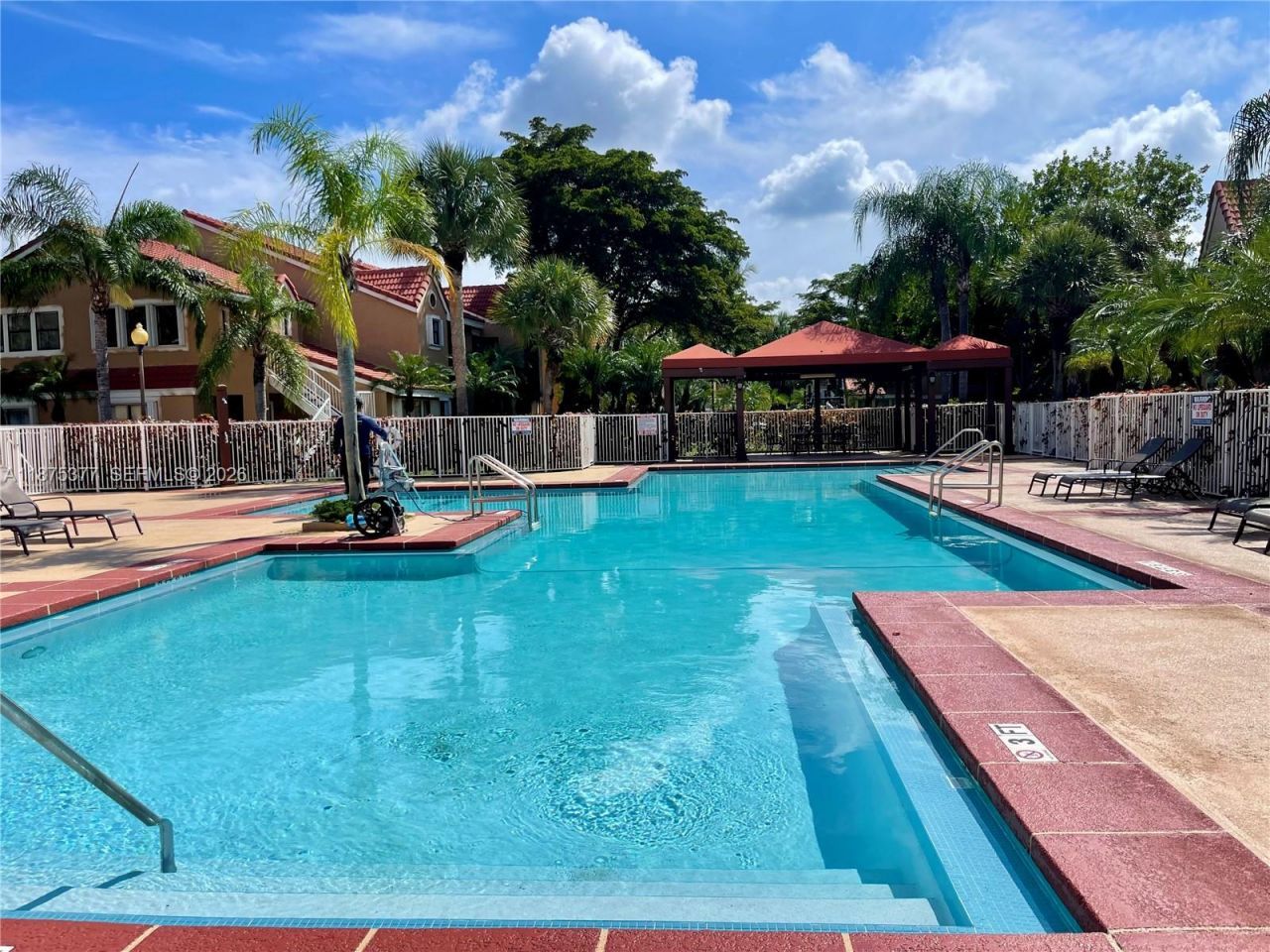 15591 SW 105th Ter, Unit 527, Miami, FL 33196 Photo