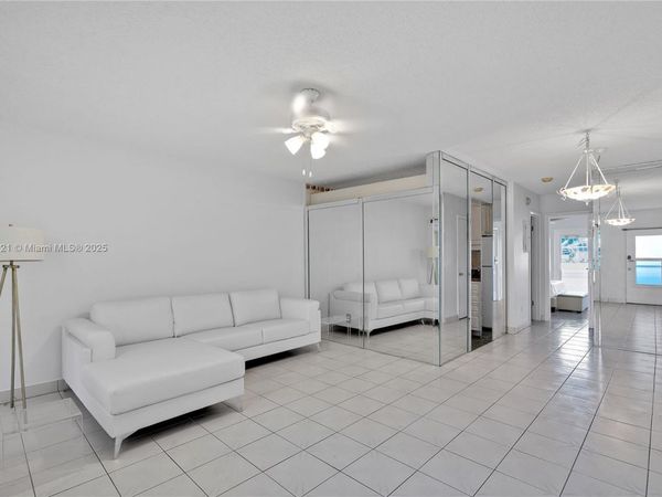 15610 NE 6th Ave, Unit 5C, Miami, FL 33162