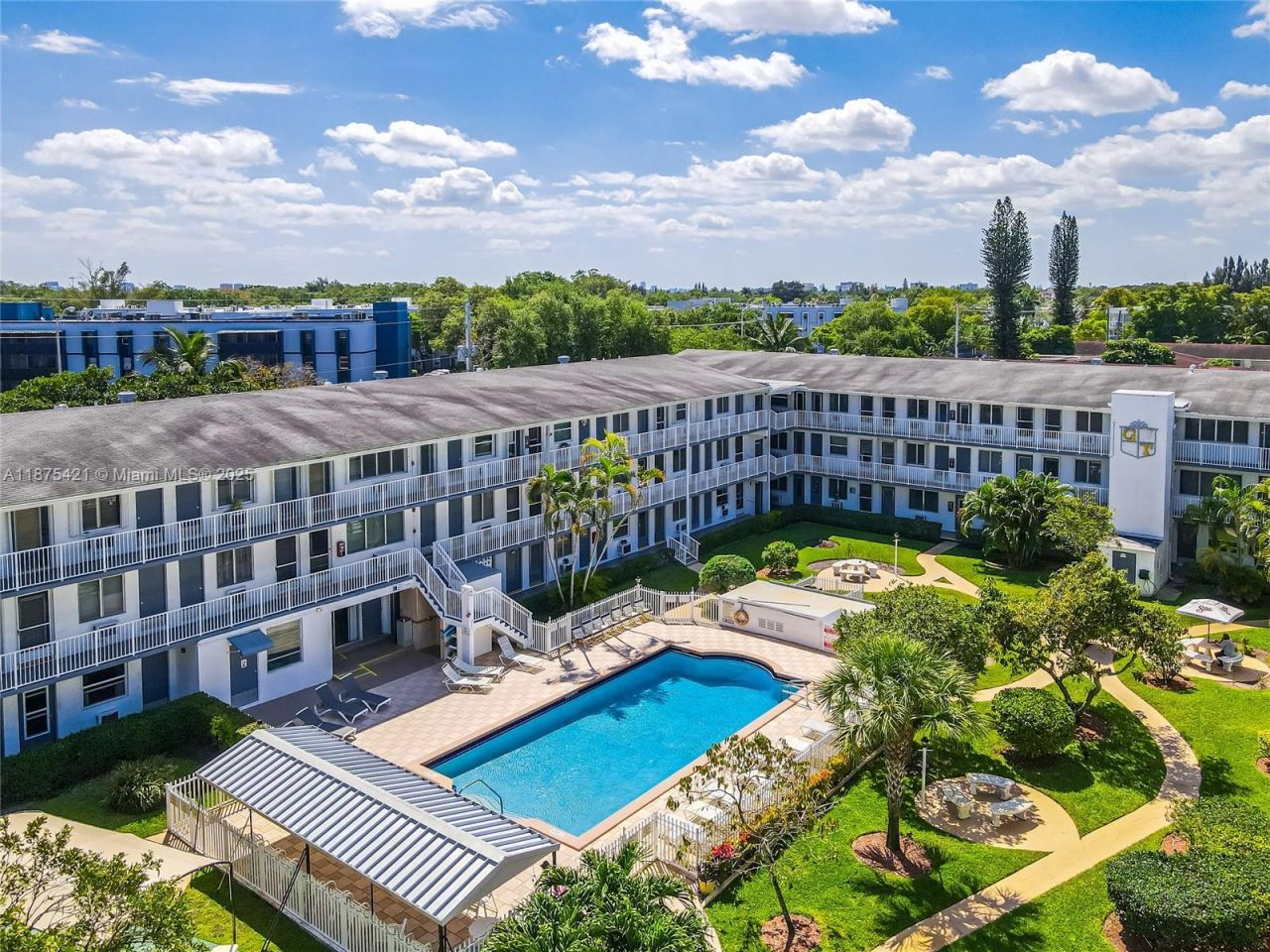 15610 NE 6th Ave, Unit 5C, Miami, FL 33162 Photo