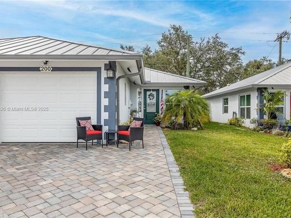 200 Village Circle, La Belle, FL 33935