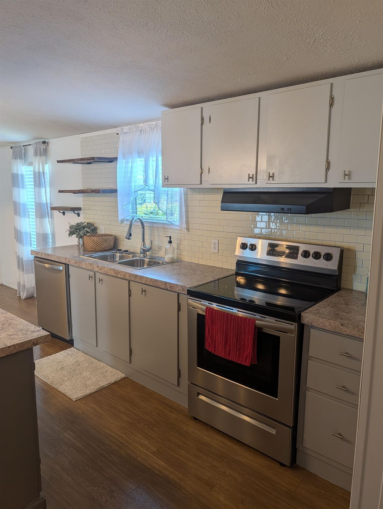 528 Folly Estates Dr. Photo 15
