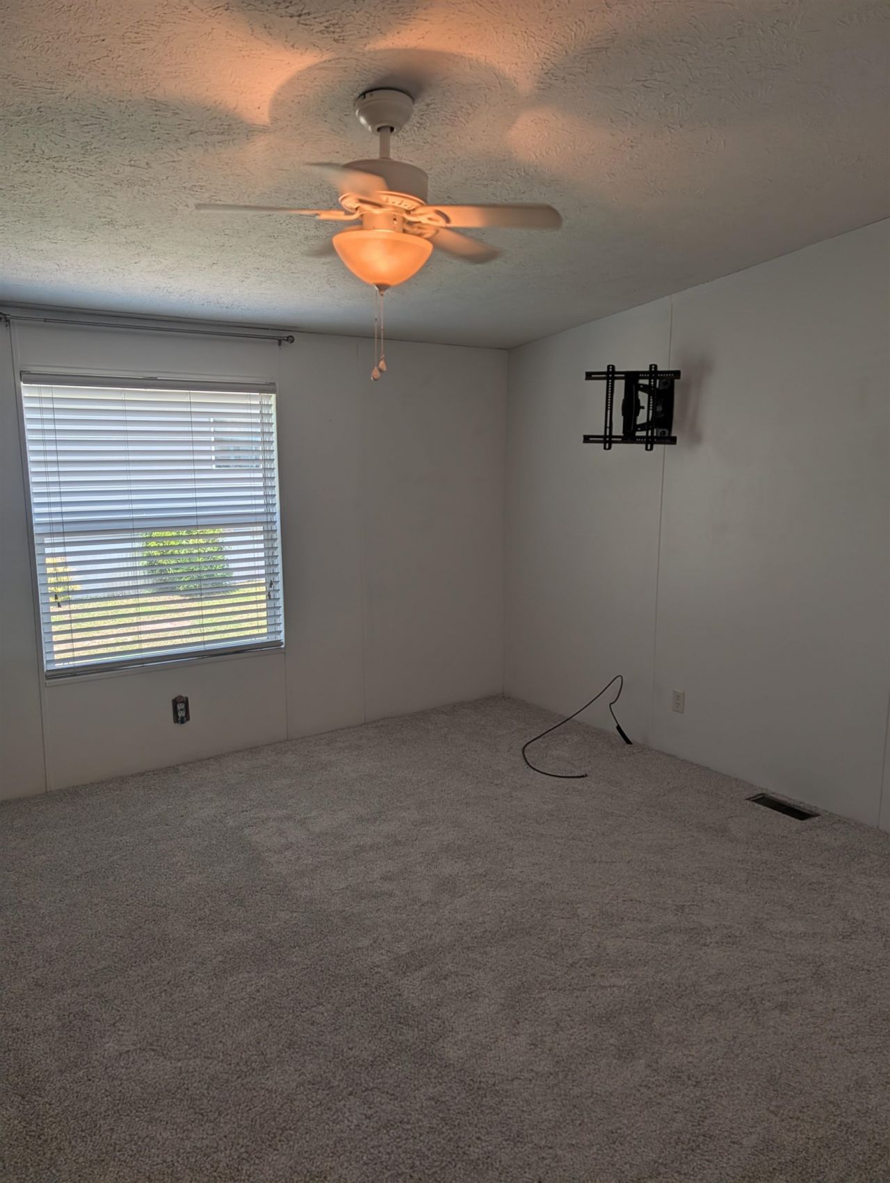 528 Folly Estates Dr. Photo 6